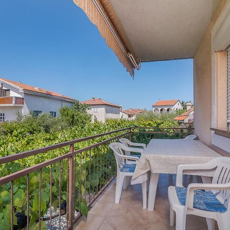 Apartments Bahar Krk Крк Экстерьер фото