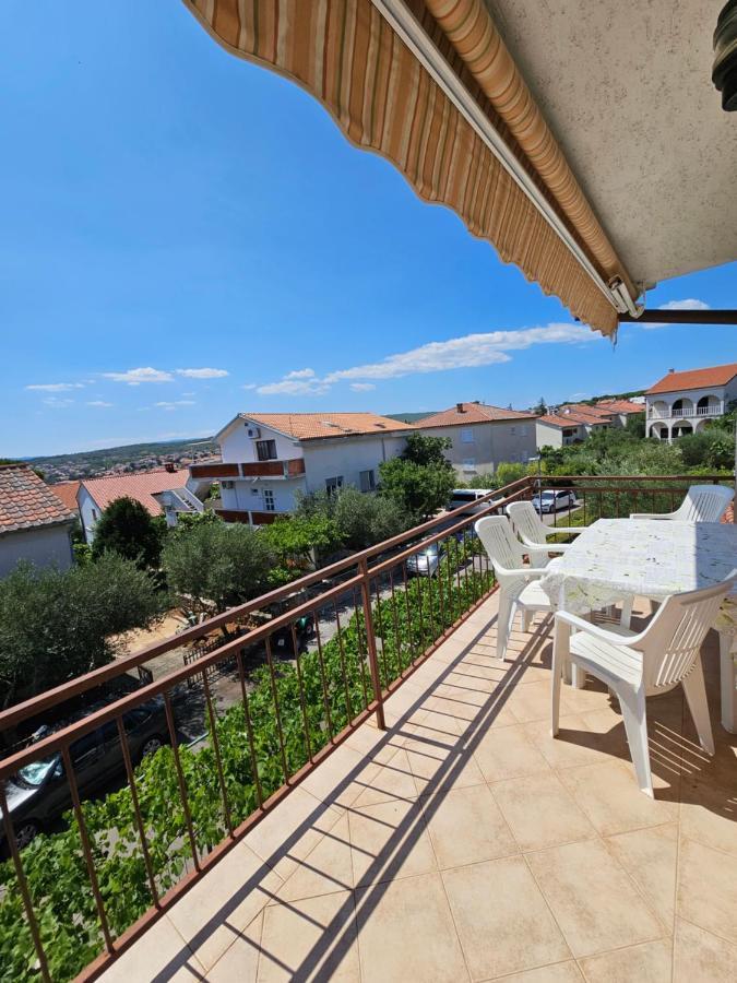 Apartments Bahar Krk Крк Экстерьер фото