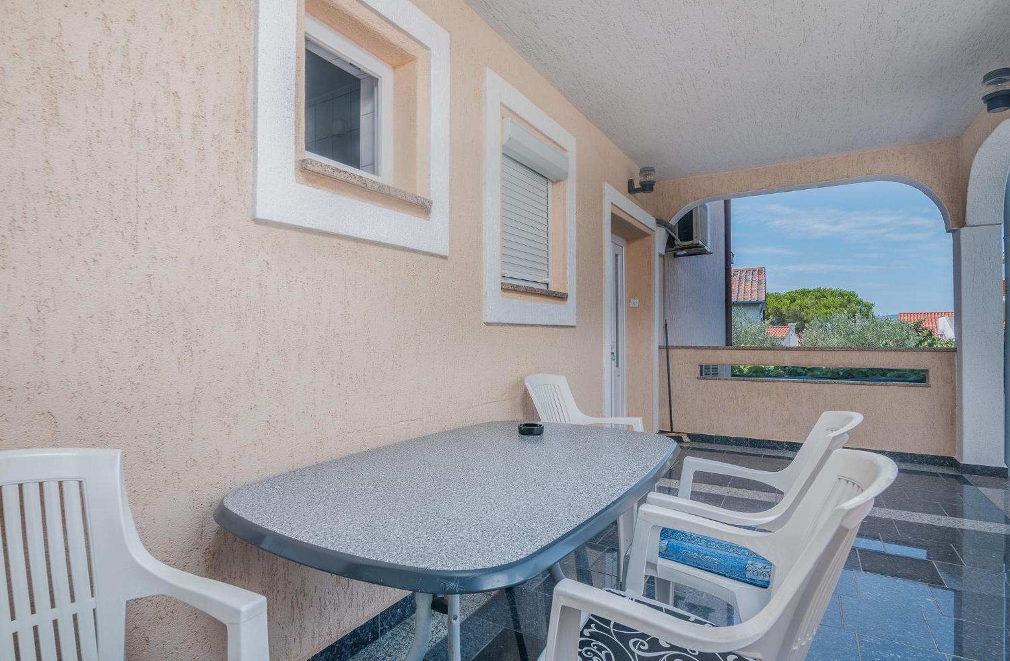 Apartments Bahar Krk Крк Экстерьер фото