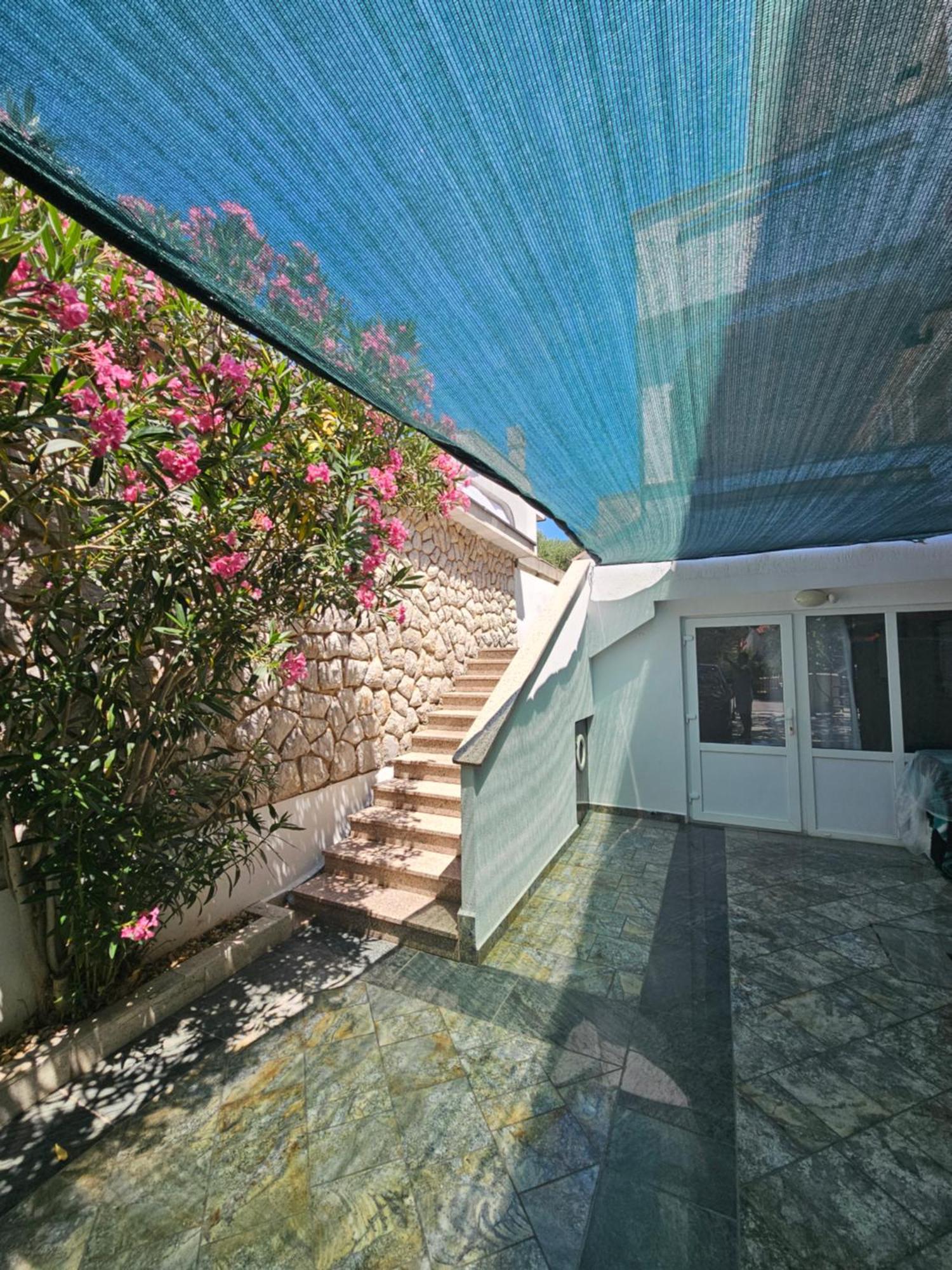 Apartments Bahar Krk Крк Экстерьер фото